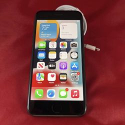 IPhone 8 ⭐️ UNLOCKED ⭐️ Works great 