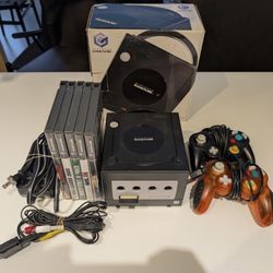 Nintendo GameCube Bundle W/Memory Card, 2 Controlers And 5 Games- Black