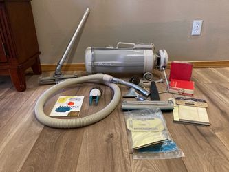 Vintage Electrolux canister vacuum cleaner model R - Works well