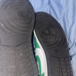 jordan 1 mid lucky green size 9