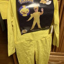 New Pikachu Halloween costume size 3-4T, no hat