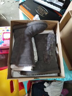 Woman's UGGs Boots