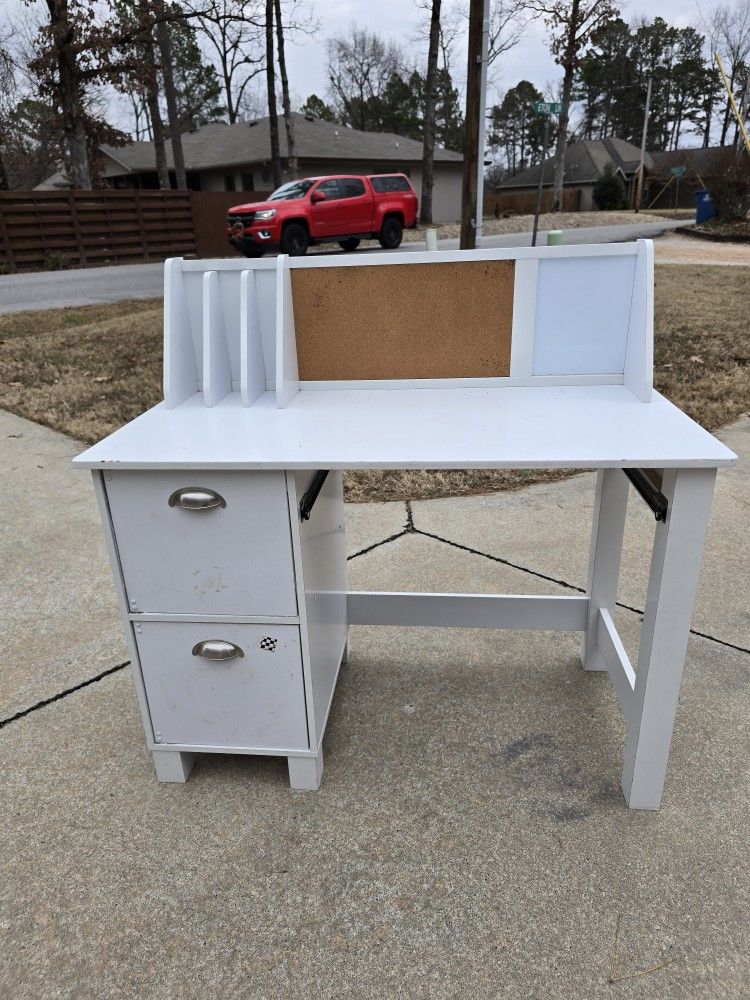 Girls White Desk 