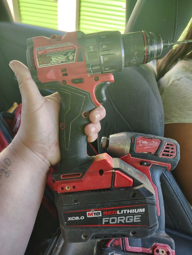 Milwaukee Fuel Brushless Half Inch Hammer Drill Driver With Battery