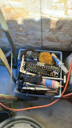 Brackets And Stuff 1 Dollar Each