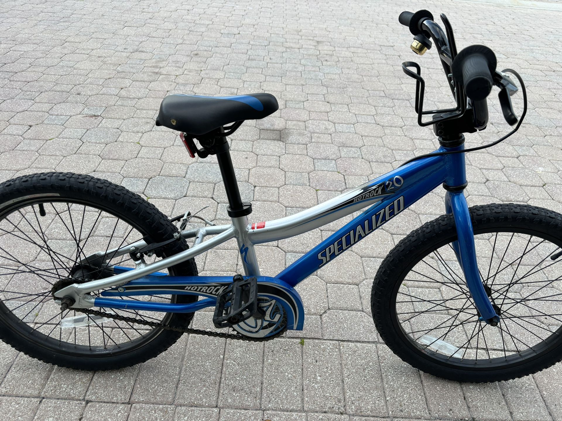 Specialized Hotrock 20 Inch 2017 Specialized Hotrock 20