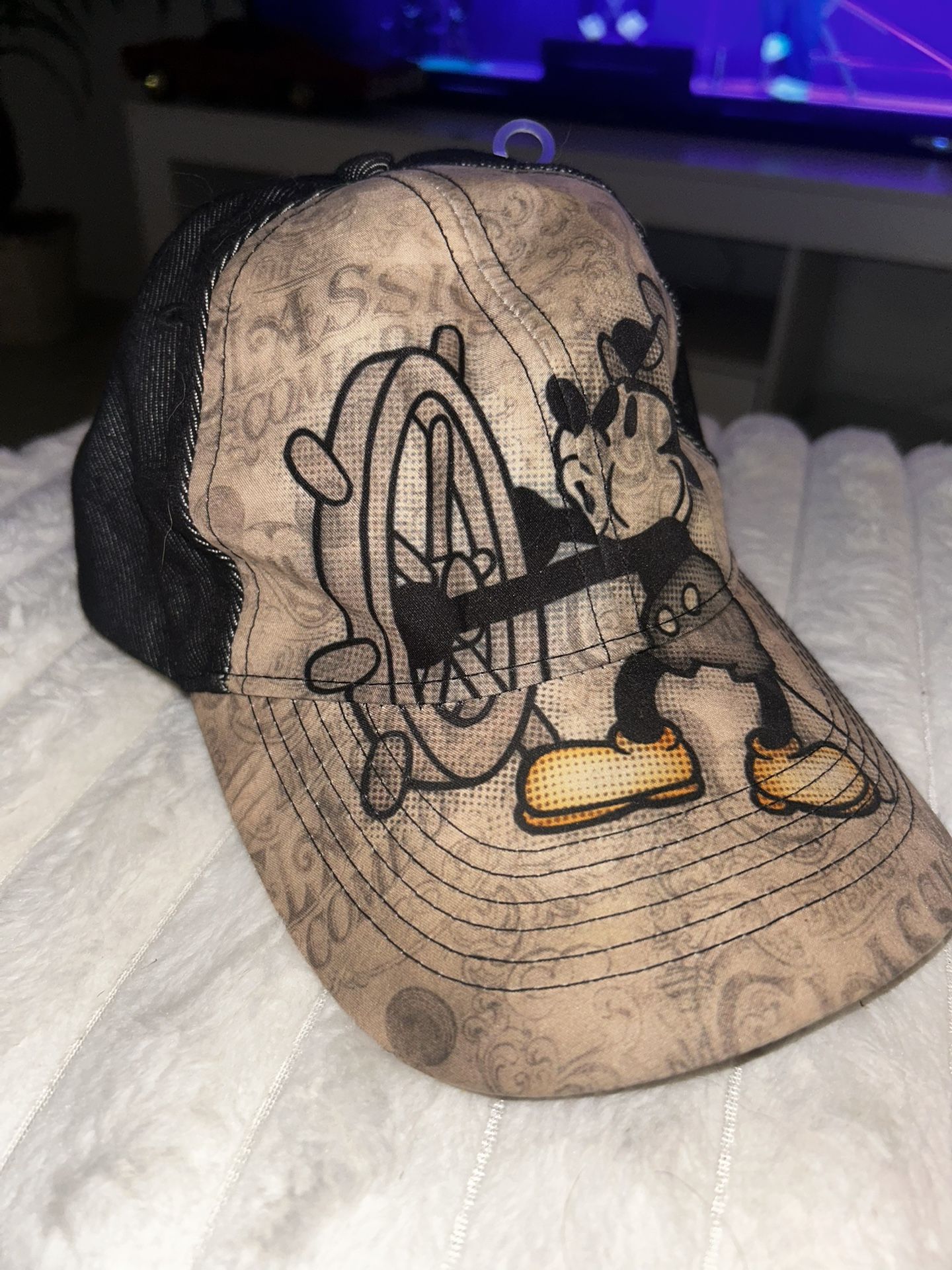 Mickey Mouse hat B8