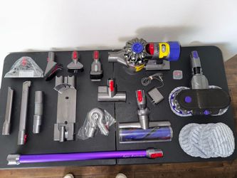 Dyson V8 Animal Pro with all extra accessories in good working condition