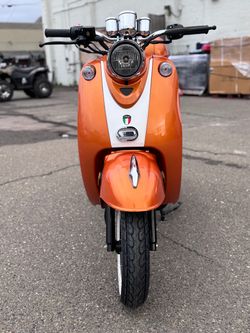 ORANGE 50CC MOPED GAS SCOOTER