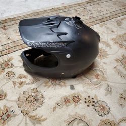  Troy Lee Design Helmet
