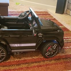 Gently Used Mercedes G Wagon (kids toy)