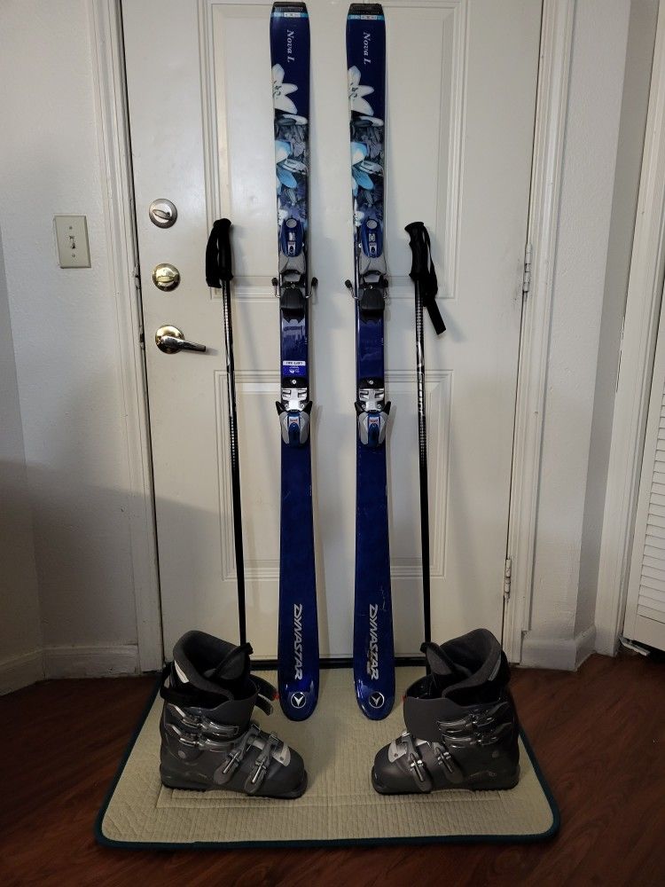 Dynastar Nova L Women's Bule Skis W/ Salomon Performa Ski Boots And Poles