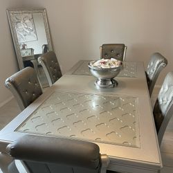 Dining room table set
