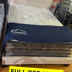 FULL BED LIGHT PINK W/mattress $275