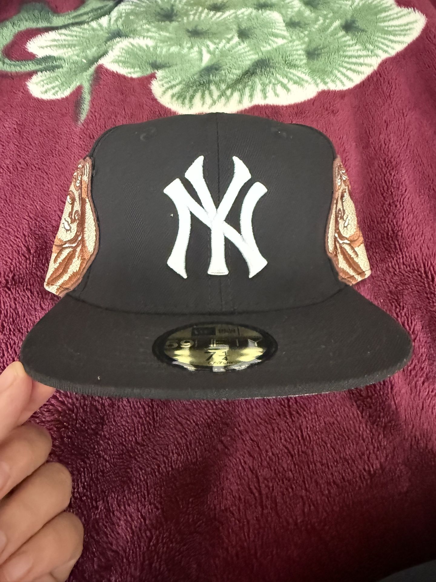 🗽 New York Yankees 59FIFTY Fitted – Jon Stan Angel Edition (Black/White) Size: 7 1/4 Condition: Brand new with tags This Jon Stan x New Era 59FIFTY