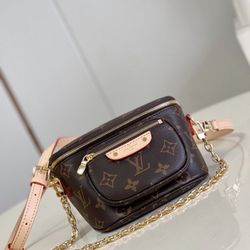 Dupe Mini Bumbag Louis Vuitton for Sale in Dinuba, CA - OfferUp