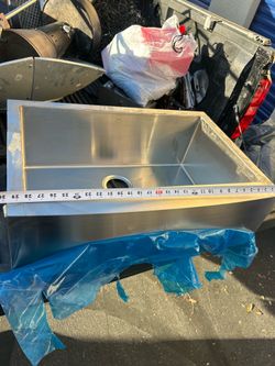 Kraus undermount sink no accessories