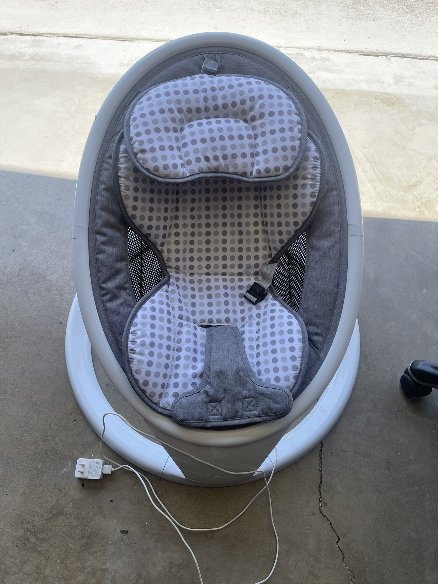Munchkin Swivel Baby Chair