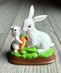 Vintage Hand-Painted Ceramic Easter Bunny Figurine 3.75”