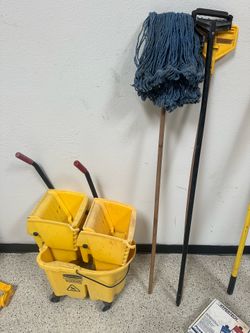 Mop bucket