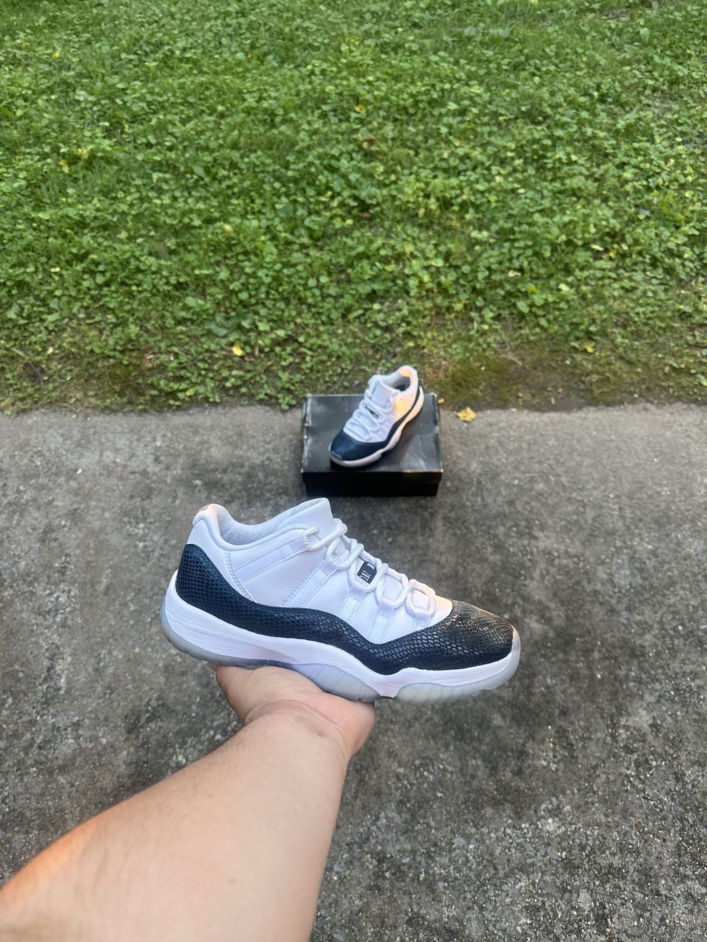 Jordan 11 Low Snakeskin Navy