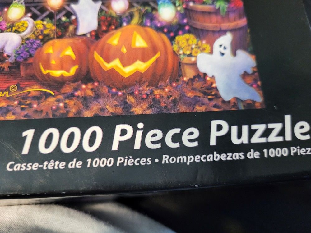 1000 piece jigsaw puzzle HALLOWEEN BARN DANCE