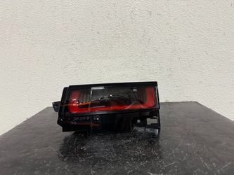 RANGE ROVER EVOQUW RIGHT INNER TAILLIGHT 2021
