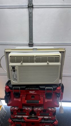 Window AC Unit