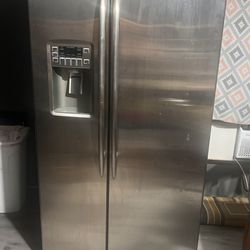 Refrigerator French Door