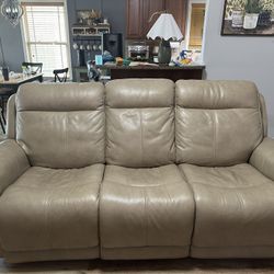 Flexsteel Reclining Sofa And Loveseat 