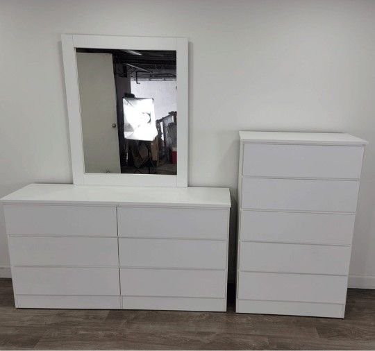 DRESSER WITH MIRROR AND CHEST