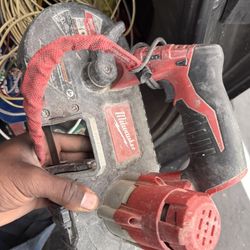 Milwaukee Bandsaw M12