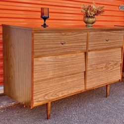 6 Drawer Lowboy - Union Made Furniture