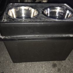 Very Nice Combo Dog Bowl And Food Storage Container Only 25 Firm