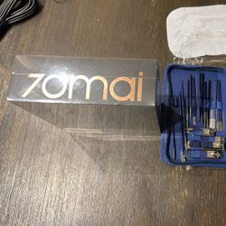 70mai Pro Dash Cam W/ Bonus 30-piece Manicure Set