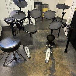 Alesis Drum Set