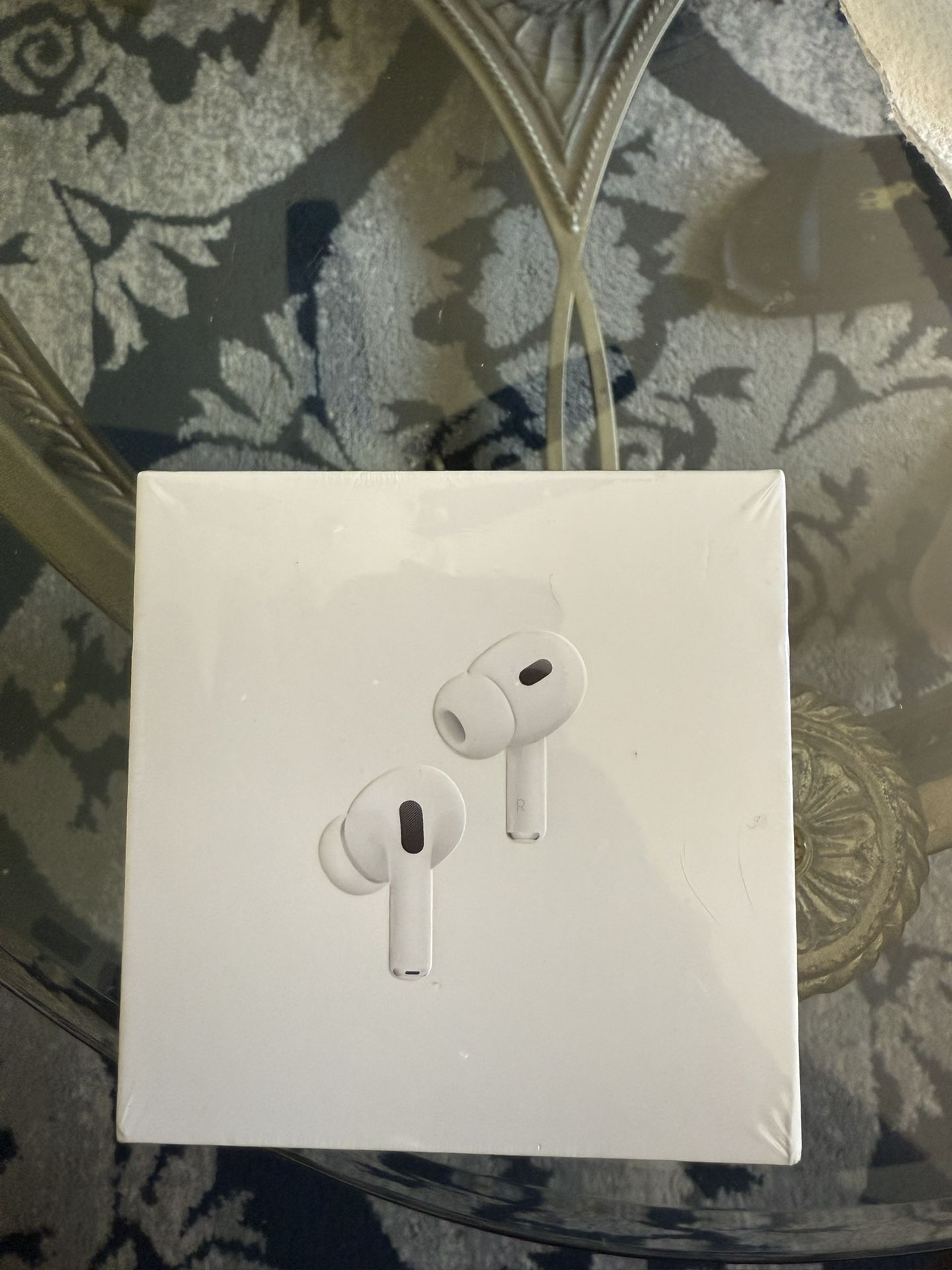 Airpod's Pros 2nd Generation (noise cancellation)