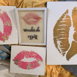 Lips Wall Decor 