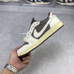 Jordan 1 Low Travis Scott Reverse Mocha 3 