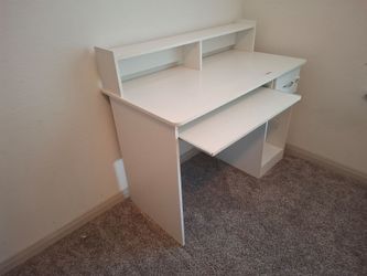 White Computer Desk with Hutch and Keyboard Tray
