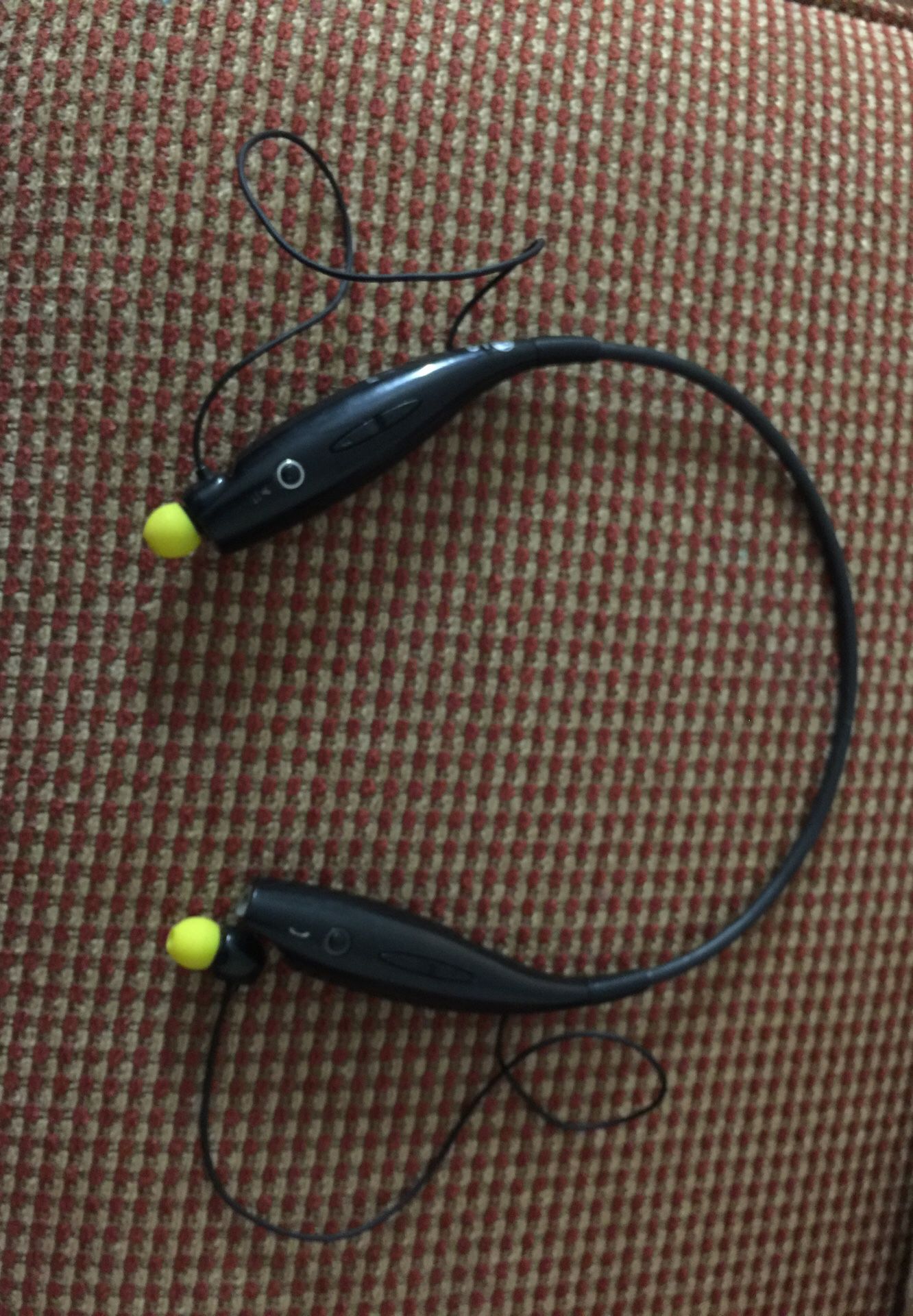 SoundSport wireless headphones LG
