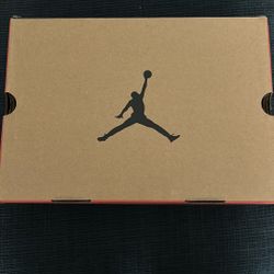 Jordan 12’s Size 9