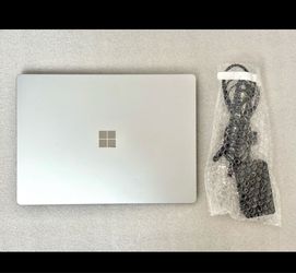 Microsoft surfaces laptop 4, 13.5in, 8GB RAM, 128GB