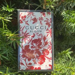 Gucci Bloom ( Eau De Parfum) 