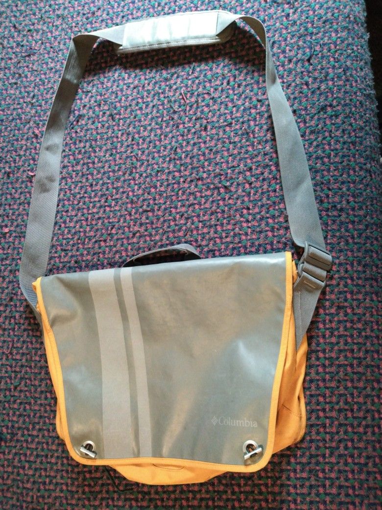 Columbia Sportswear Bag