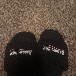 Balenciaga slides size 9