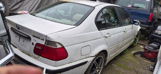 2004 BMW 325