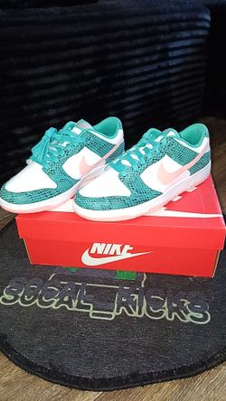 Nike Dunk Low ME