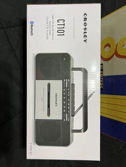Crosley CT101 AM/FM Bluetooth Radio/Cassette