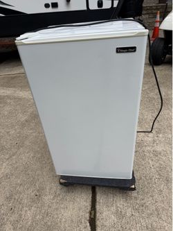 Magic Chef refrigerator 3.2 ft.³ Magic Chef refrigerator 3.2 ft.³
